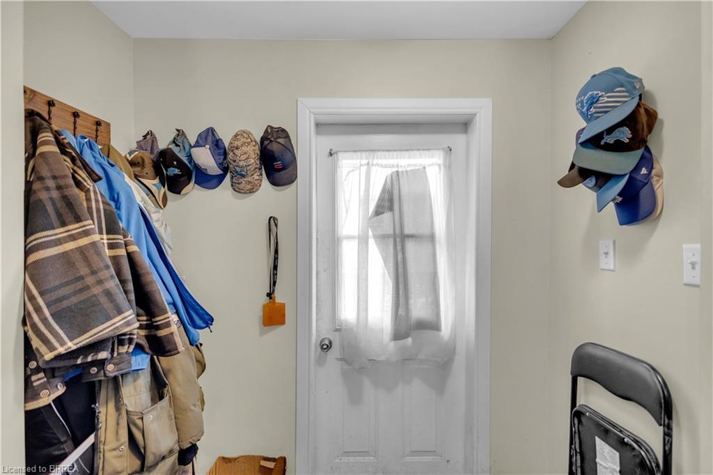 34 Young Street Property Photo 22