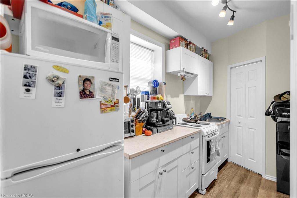34 Young Street Property Photo 26