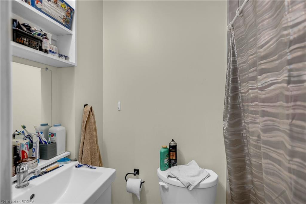 34 Young Street Property Photo 27