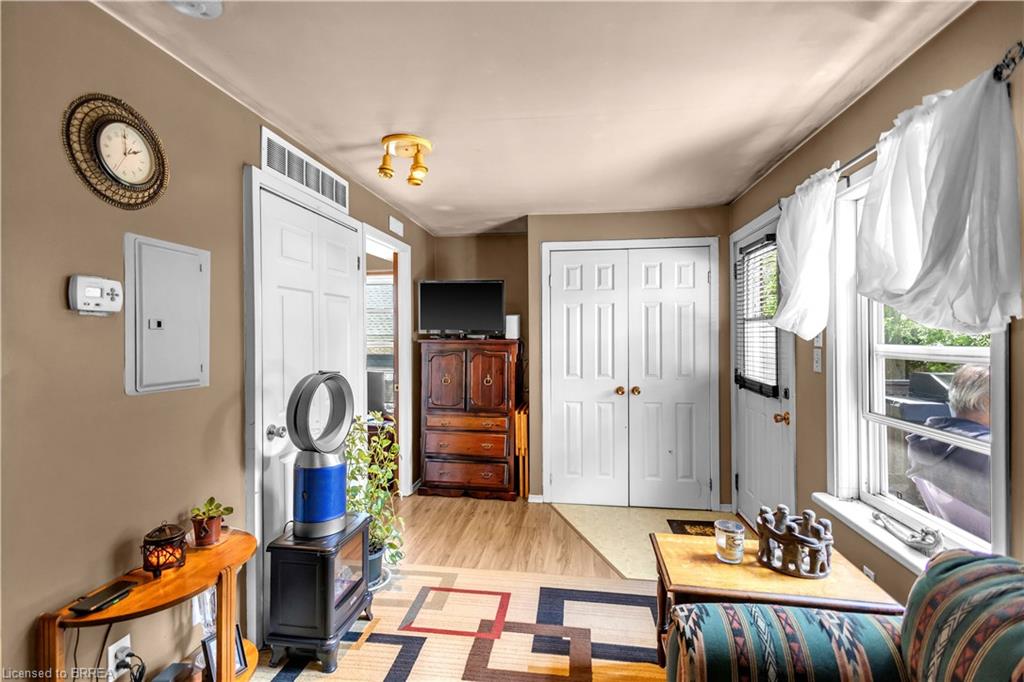 34 Young Street Property Photo 30