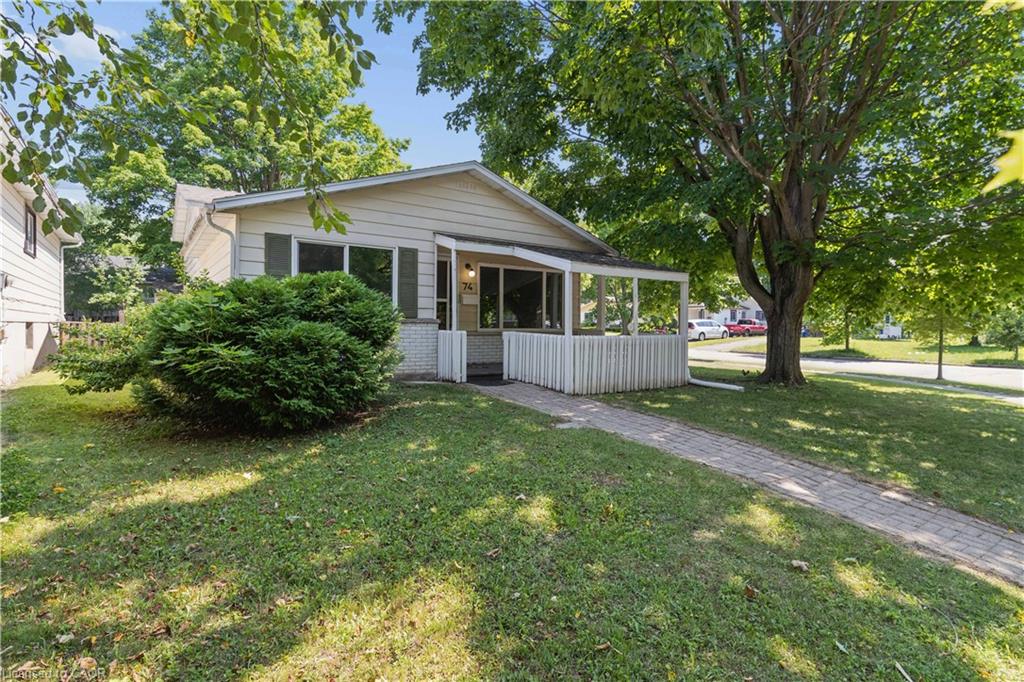 74 Helene Crescent Property Photo 3