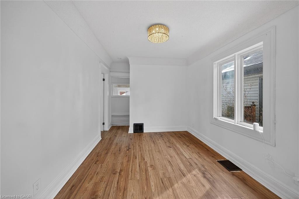 643 Upper Wellington Street Property Photo 6