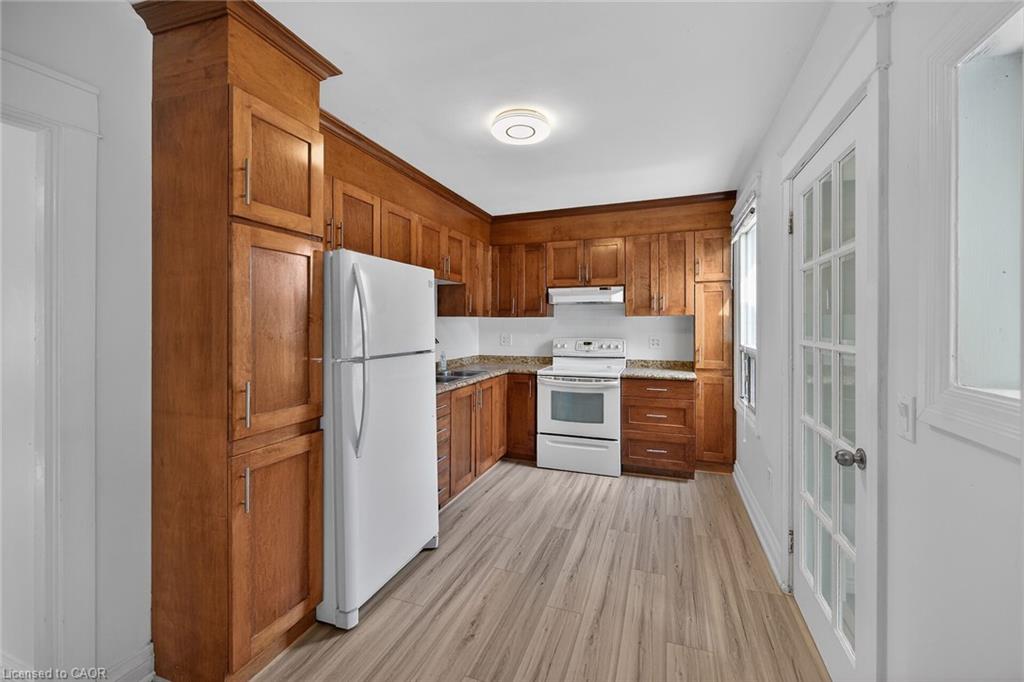 643 Upper Wellington Street Property Photo 13