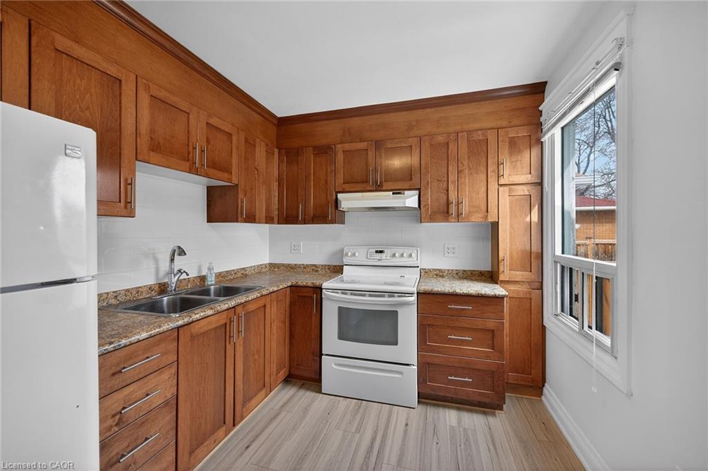 643 Upper Wellington Street Property Photo 14