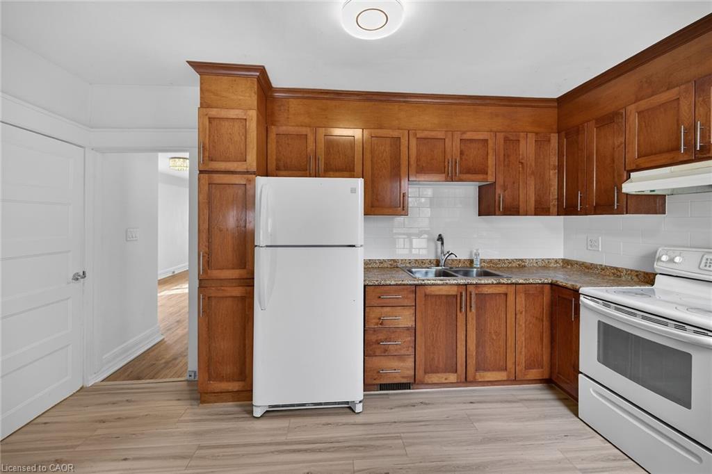 643 Upper Wellington Street Property Photo 15