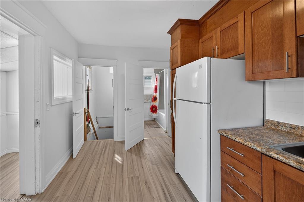 643 Upper Wellington Street Property Photo 16