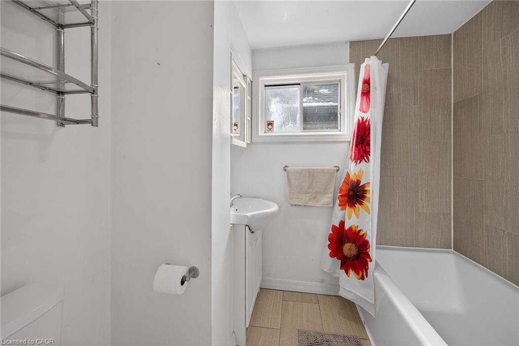 643 Upper Wellington Street Property Photo 17