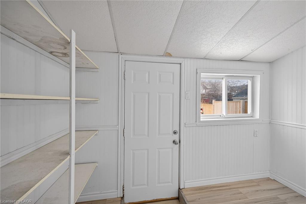 643 Upper Wellington Street Property Photo 19