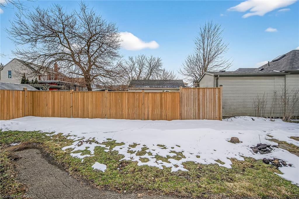 643 Upper Wellington Street Property Photo 23