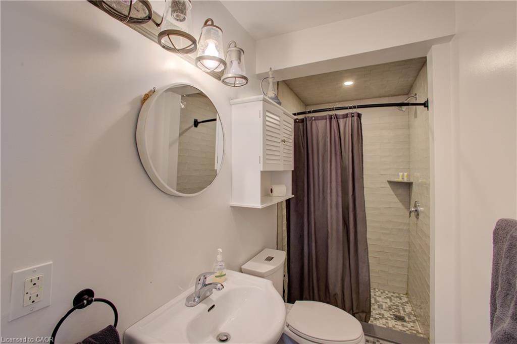 2 Browns Lane Property Photo 23
