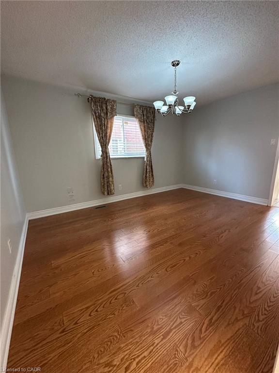 36 Devonsleigh Boulevard Property Photo 13