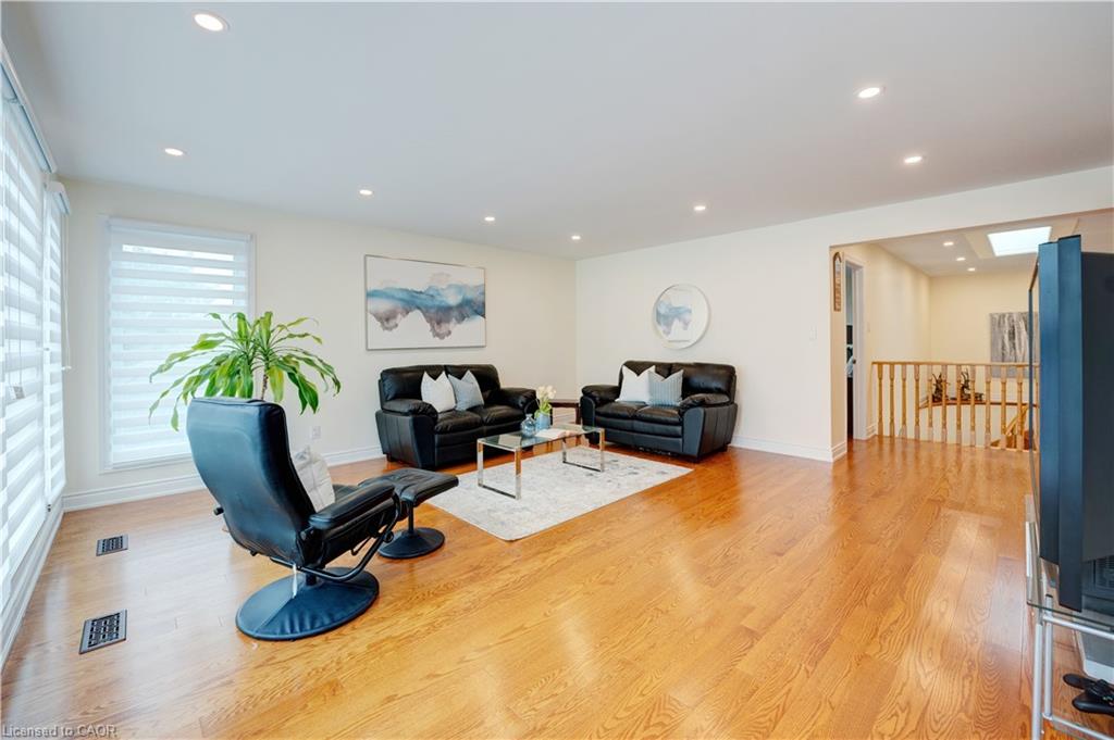 36 Devonsleigh Boulevard Property Photo 36