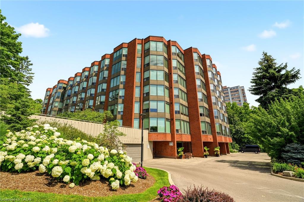 507-2121 Lakeshore Road Property Photo 1