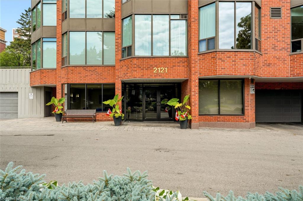 507-2121 Lakeshore Road Property Photo 3