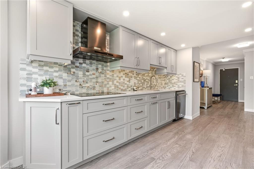 507-2121 Lakeshore Road Property Photo 13