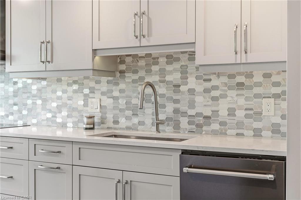 507-2121 Lakeshore Road Property Photo 14