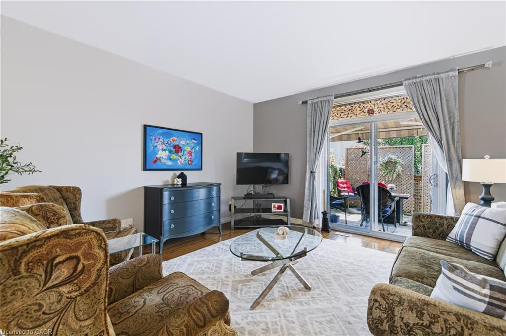 22-244 Dundas Street W Property Photo 15