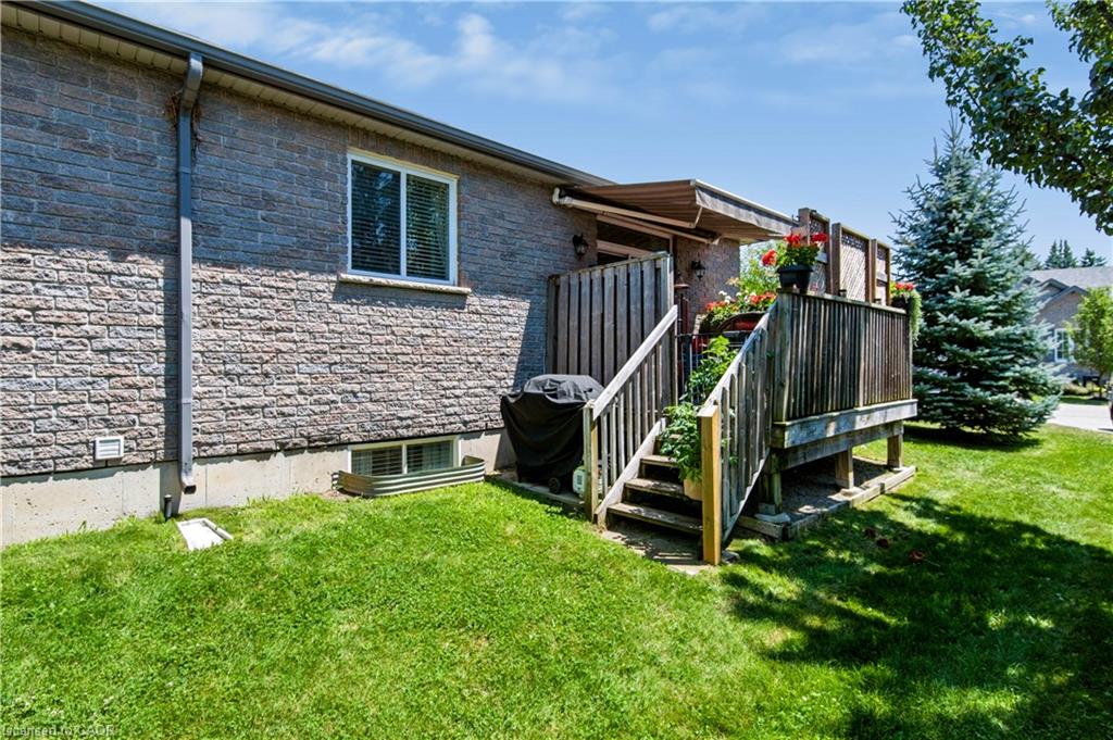 22-244 Dundas Street W Property Photo 31