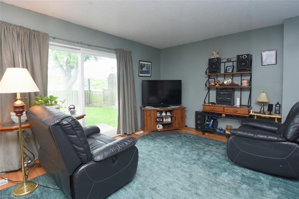 41-1190 Upper Ottawa Street Property Photo 3