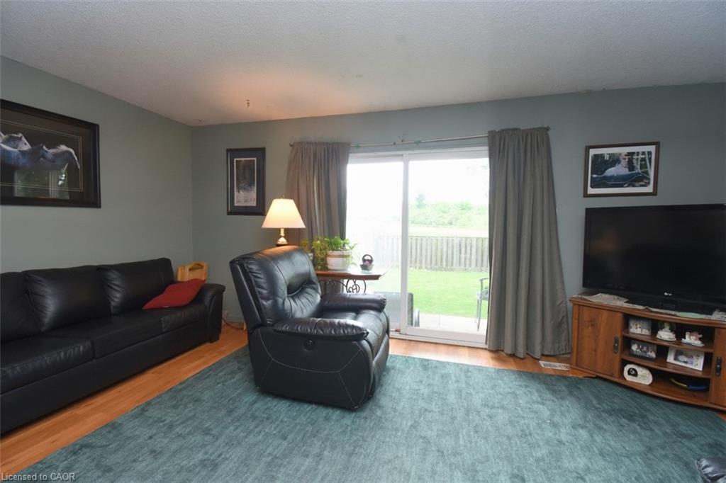 41-1190 Upper Ottawa Street Property Photo 4