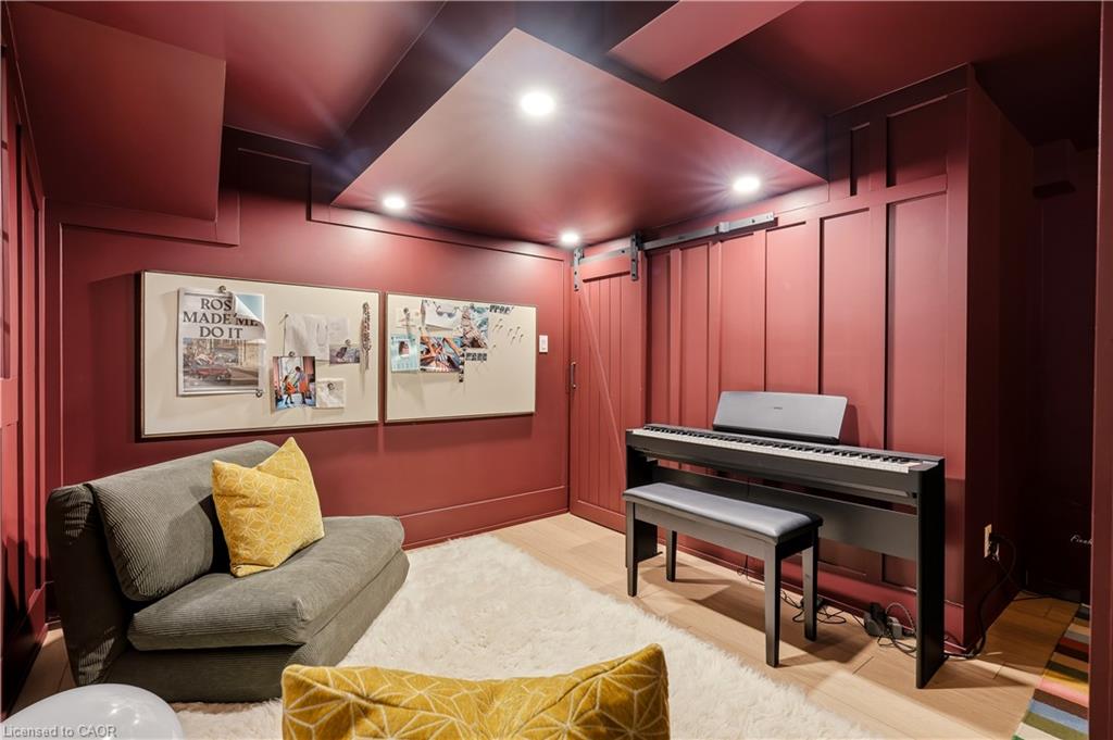 330 Camelot Court Property Photo 43