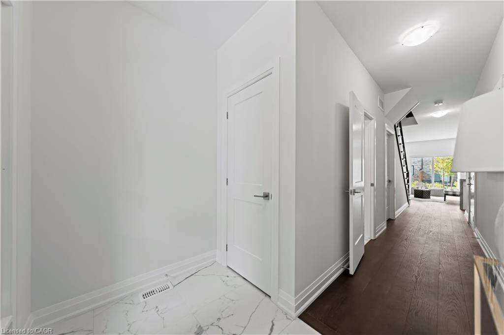 23-675 Victoria Road N Property Photo 7