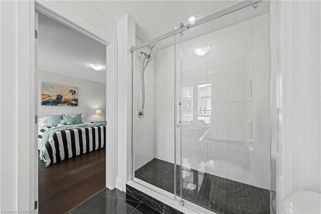 23-675 Victoria Road N Property Photo 31