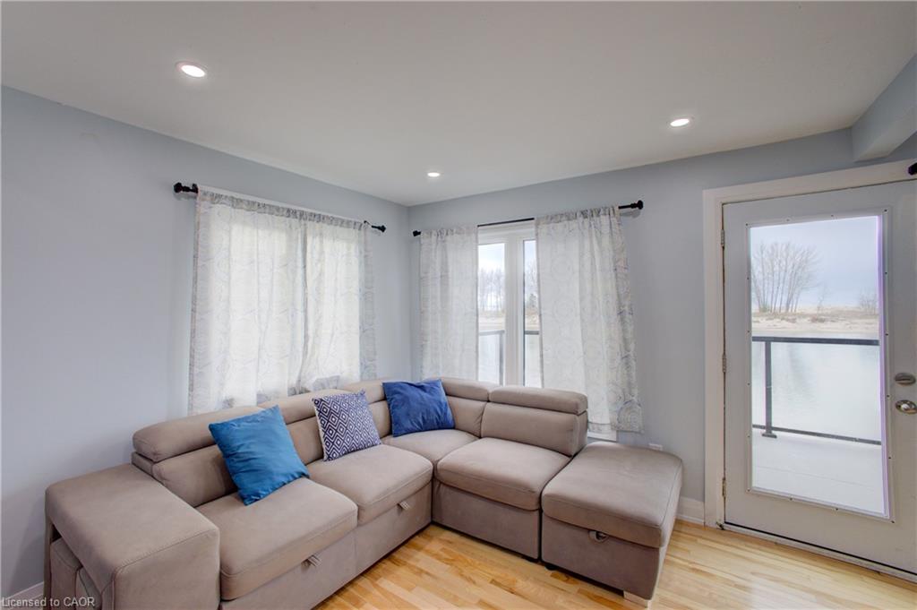 4 Browns Lane Property Photo 17