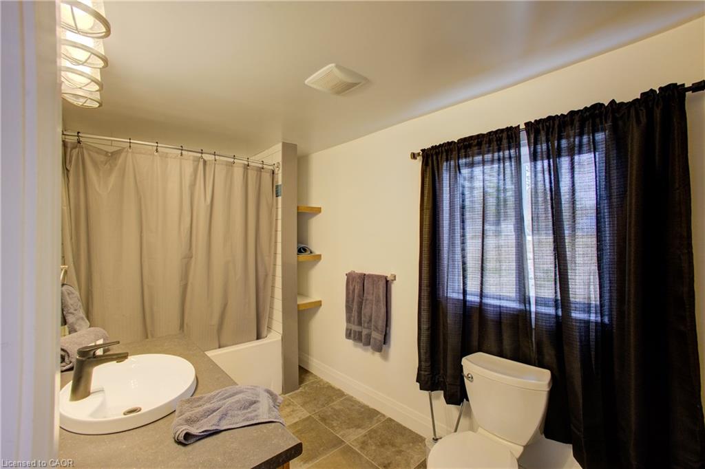 4 Browns Lane Property Photo 26