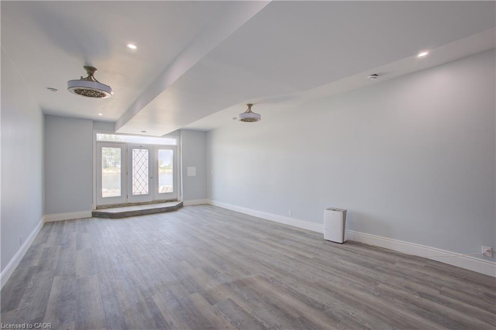 4 Browns Lane Property Photo 30