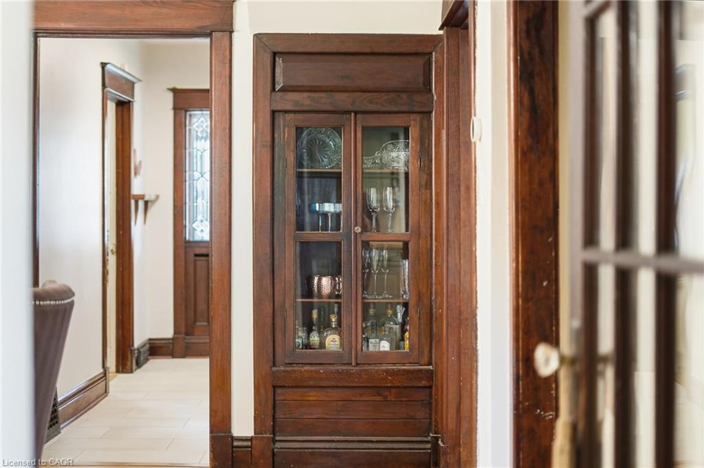 96 Huxley Avenue S Property Photo 18