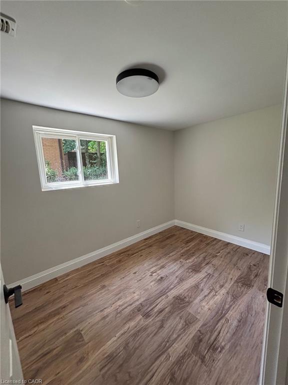 115 Speedvale Avenue W Property Photo 11