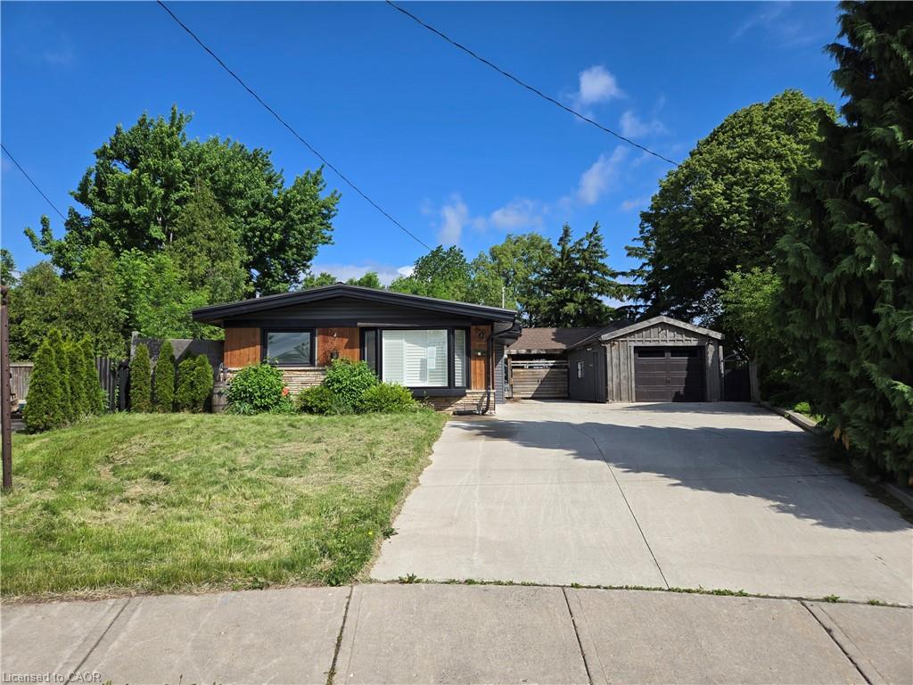 17 Carmen Avenue Property Photo 1