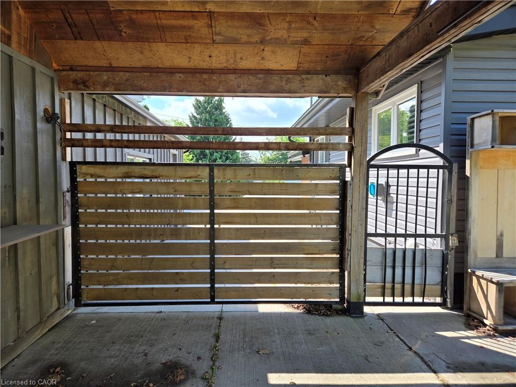 17 Carmen Avenue Property Photo 10