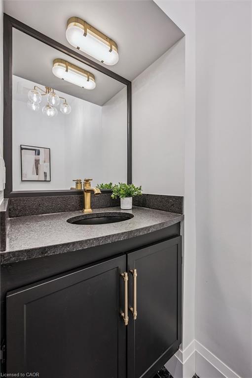 87 University Avenue W Property Photo 19