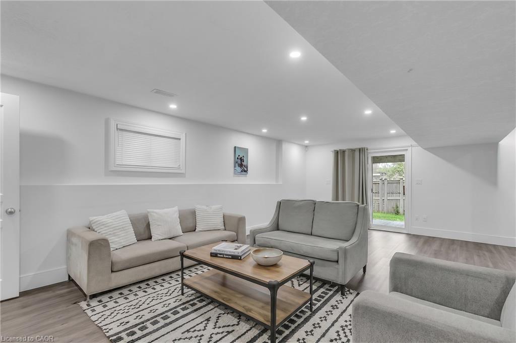 956 Banffshire Court Property Photo 37
