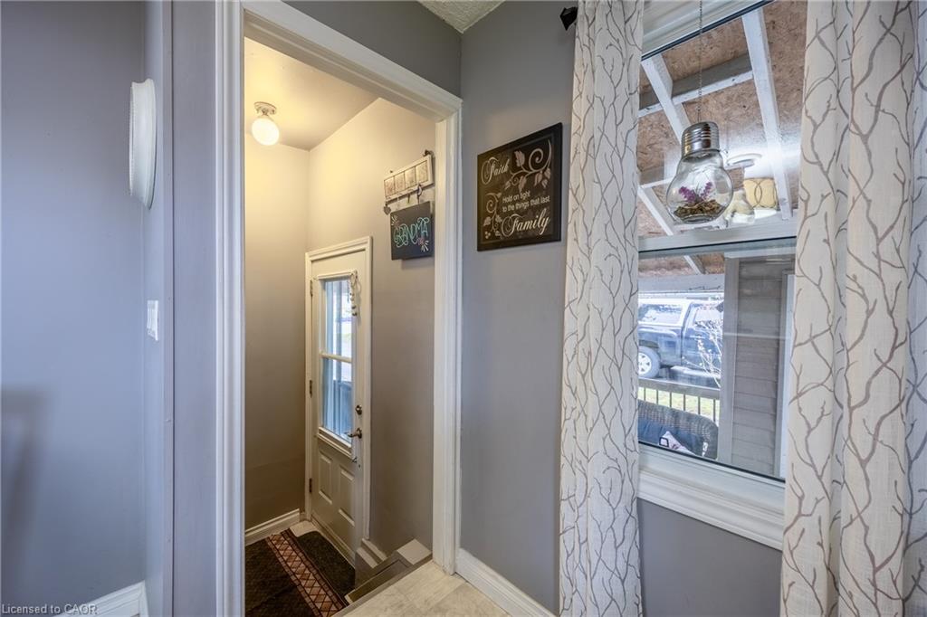 23 Pine Street Property Photo 3