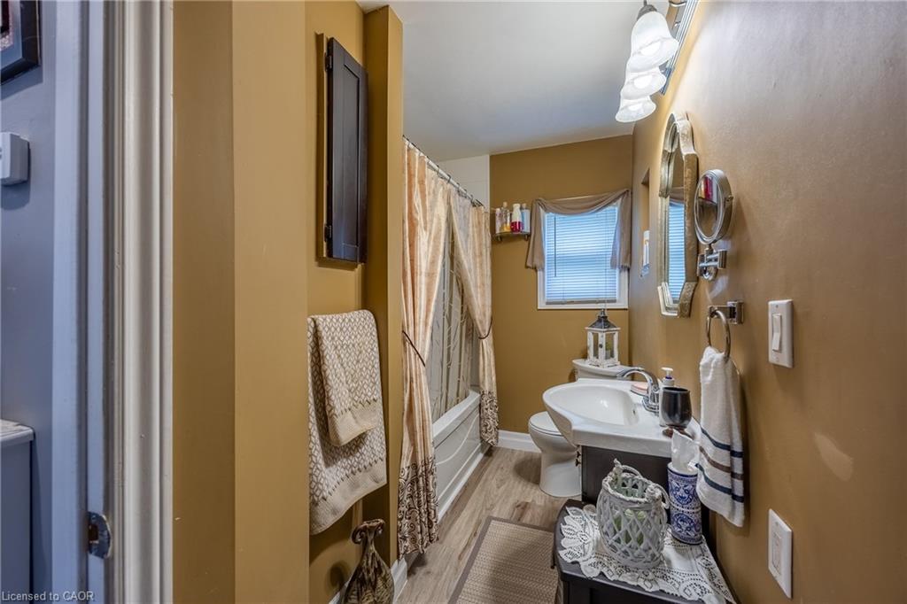 23 Pine Street Property Photo 10