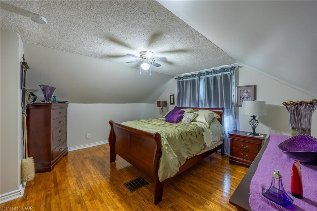 23 Pine Street Property Photo 15