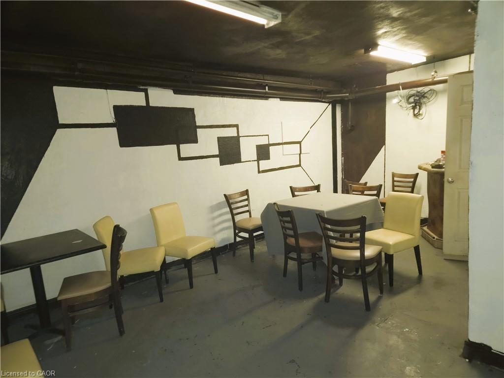 30 Ontario Street S Property Photo 10