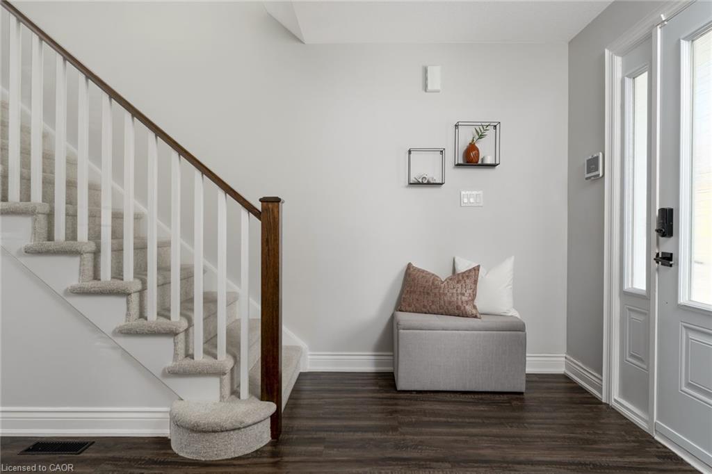 20 San Marino Crescent Property Photo 23