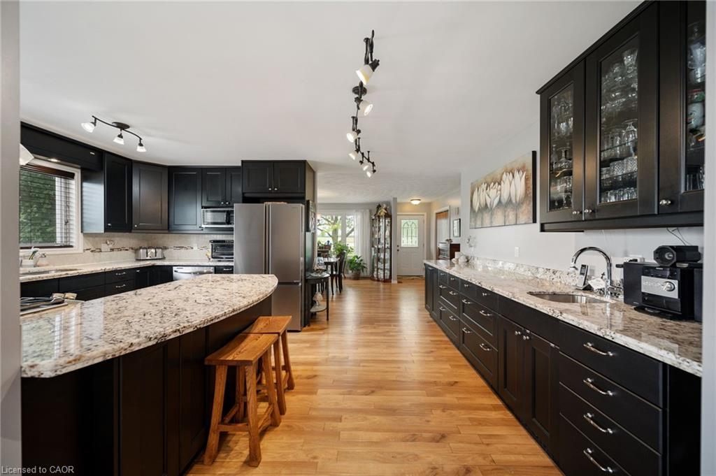 57 Talbot Street W Property Photo 20