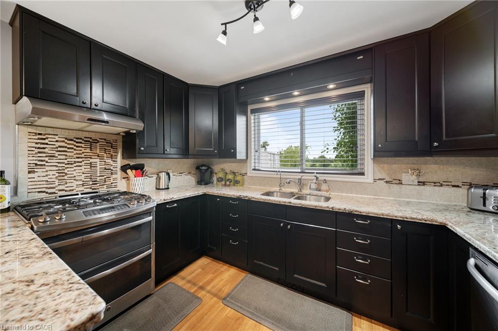 57 Talbot Street W Property Photo 22