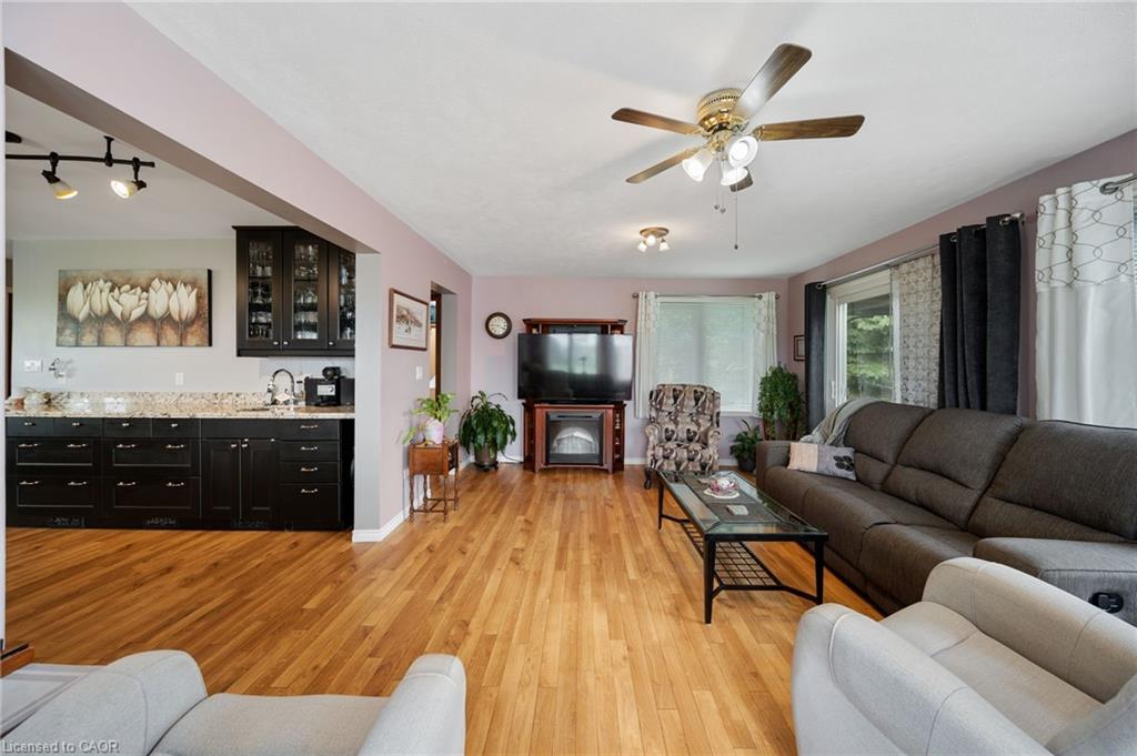 57 Talbot Street W Property Photo 25