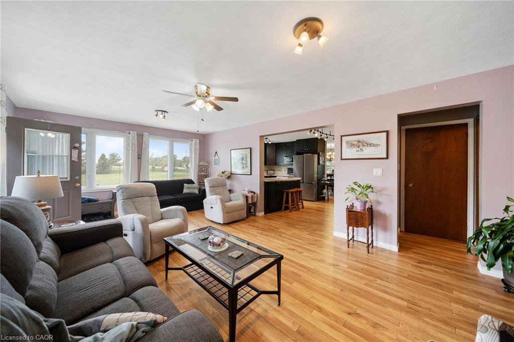 57 Talbot Street W Property Photo 27
