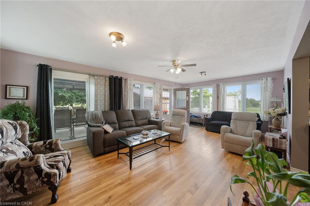 57 Talbot Street W Property Photo 28