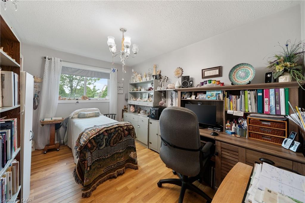 57 Talbot Street W Property Photo 31