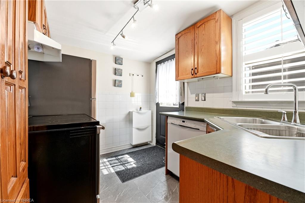 23 Britannia Avenue Property Photo 12