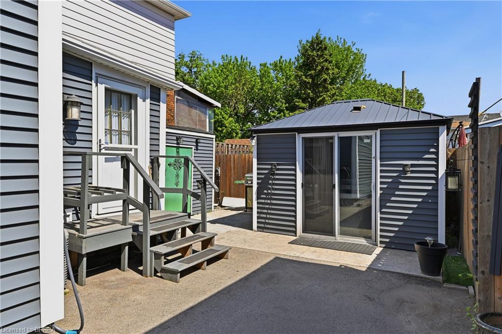 23 Britannia Avenue Property Photo 26