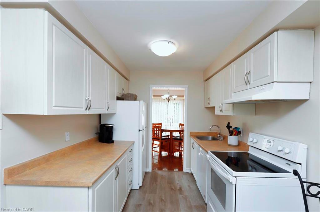 34-1226 Kirstie Court Property Photo 14